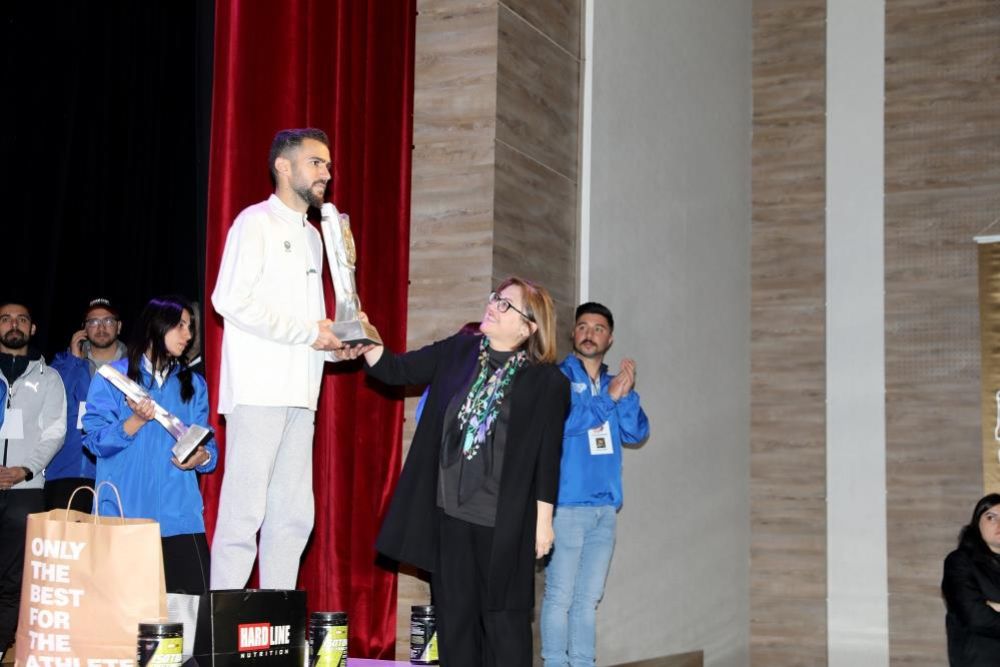 büyükekşi3-i682330d6d5e2e.jpg