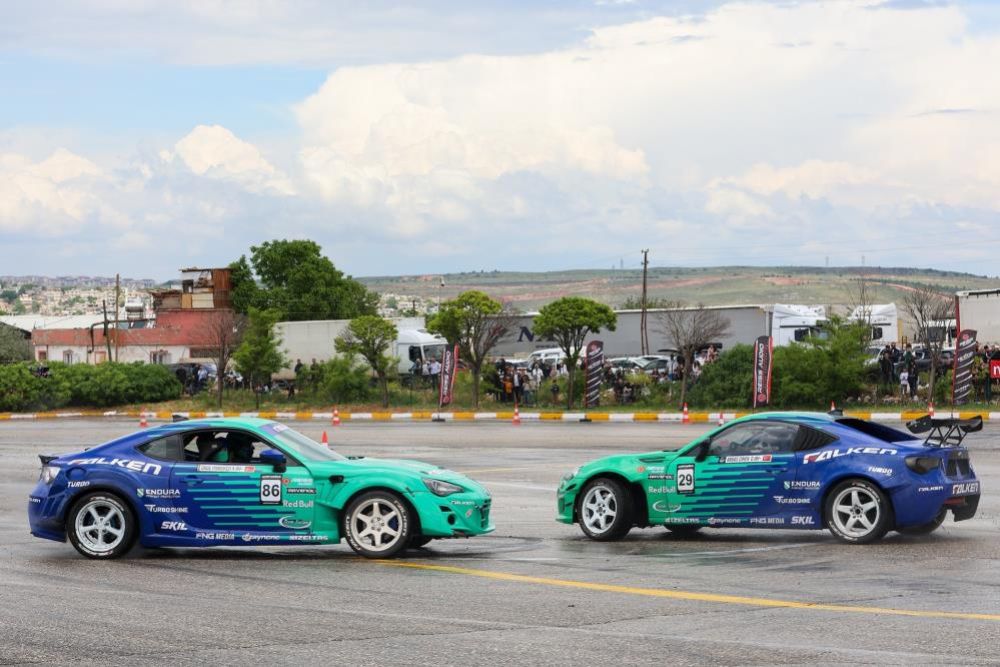 drift2-i6a141318cf902.jpg