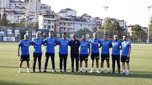 Fenerbahçe’de İsmail Kartal’a 11 yardımcı