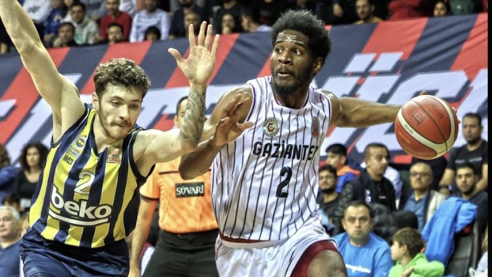 Gaziantep Basketbol Fenerbahçe’ye direnemedi