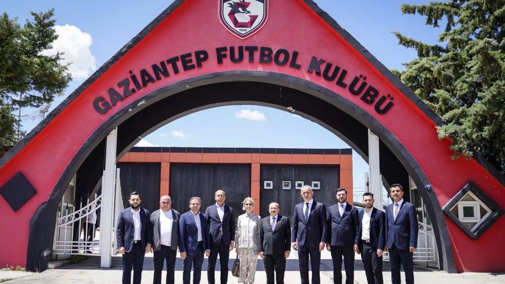 Hacıosmanoğlu'ndan Gazantep FK ziyaretinde ilginç anlar