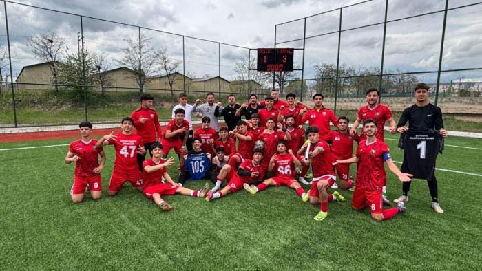 ŞEHİTKAMİL BELEDİYESPOR U18 TARİH YAZIYOR