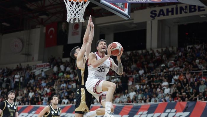 Gaziantep Basketbol yarı finale süper başladı