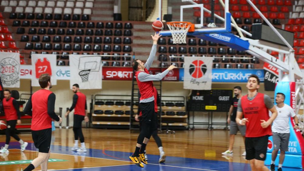 Gaziantep Basketbol, İstanbul'da çalışıyor