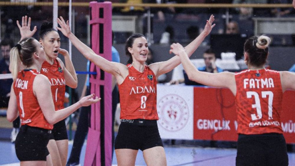 Adam Voleybol Play-Off’a galibiyetle başladı