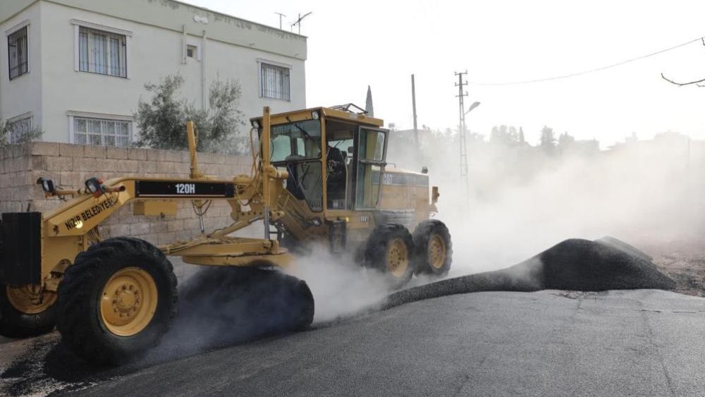 Nizip Belediyesi asfaltlıyor