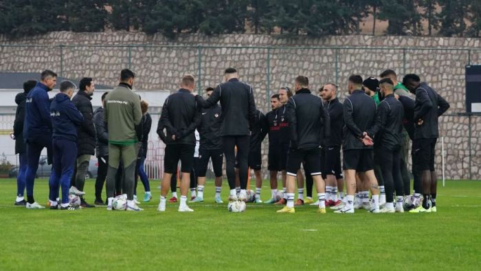 Gaziantep FK'da Erol Bulut, oyuncularına neler söyledi?