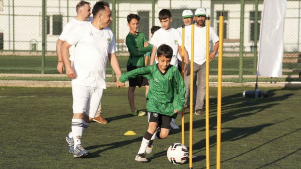 Babalar ve oğulları kıyasıya mücadele etti