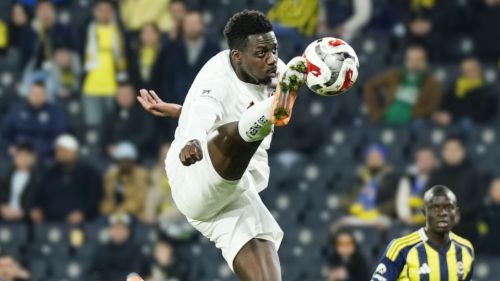 Gaziantep FK'nın golcüsü Bayo, görevini yapıyor