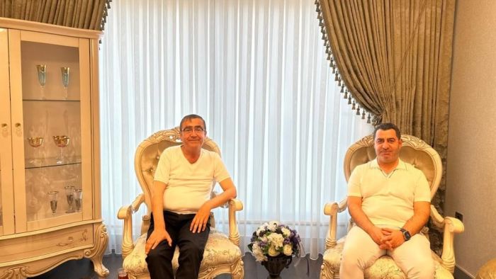Bünyamin Bozgeyik'ten gazeteci Ali Babat'a 'geçmiş olsun' ziyareti