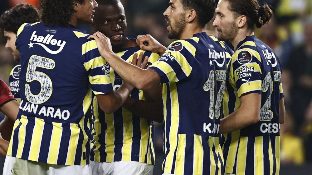 Fenerbahçe Kadıköy’de demir gibi