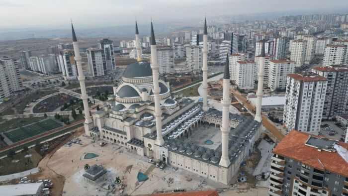 Tahmazoğlu'na Şahinbey Millet Camii alkışı