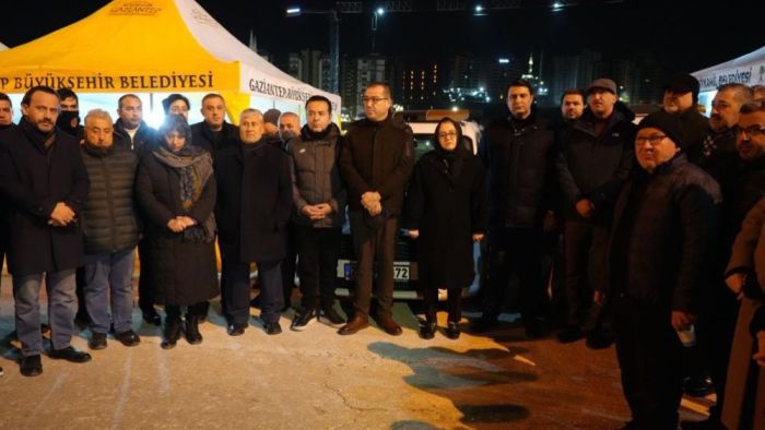  Gaziantep’te deprem şehitleri göz yaşlarıyla anıldı