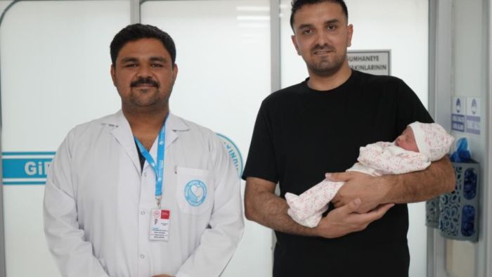 Normal doğum için 503 kilometre katetti..! Kemal Bayındır Hastanesi'nde bir ilk yaşandı
