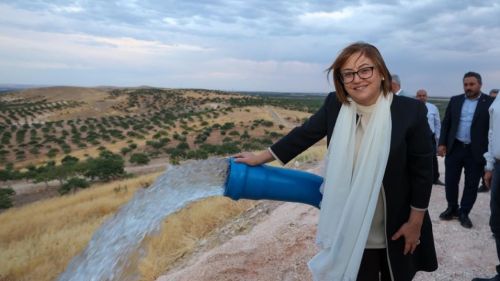 Fatma Şahin, Karkamış'ta 5 bin kişiye hizmet veren su yatırımını inceledi