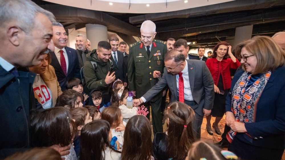 “Her Şey Gaziantep İçin” sergisi