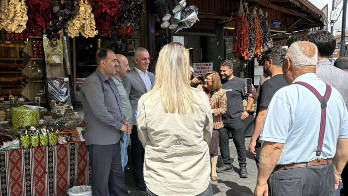 Hacıosmanoğlu şehrin nabzını tuttu