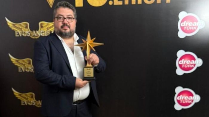 Kasap Halil Usta'ya "15’nci Dijital Dünya Enleri" ödülü