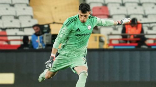 Asist yapan kaleci; Mustafa Burak Bozan