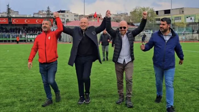 Nizip’te Bilal Çeker’e sevgi seli, “şampiyon yap bizi…”