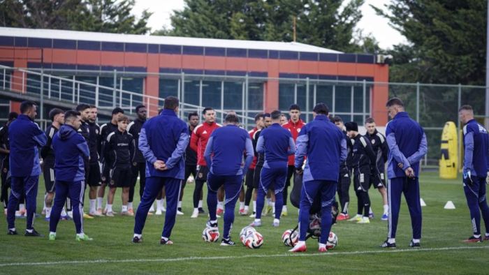 Gaziantep FK, Mirel Radoi yönetiminde çalıştı