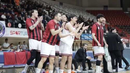 Gaziantep Basketbol avantajı kaybetti