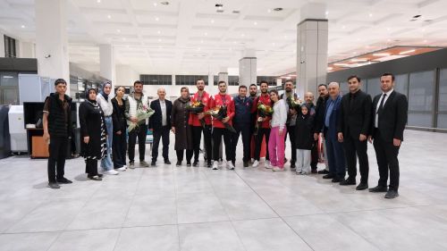 Gaziantep’in Milli Gururlarına Coşkulu Karşılama