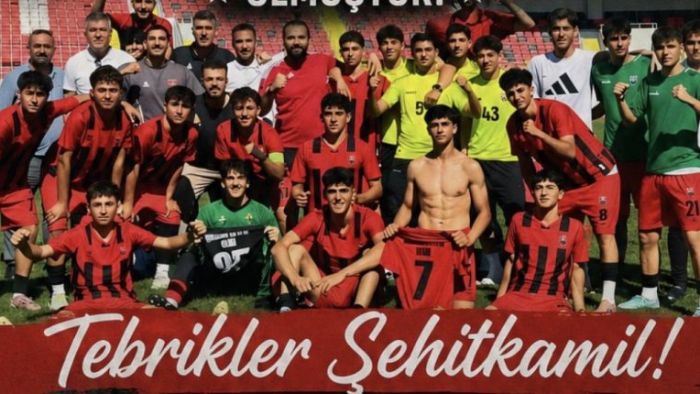 Şehitkamil Belediyespor U-18 Takımı Türkiye Üçüncüsü Oldu!