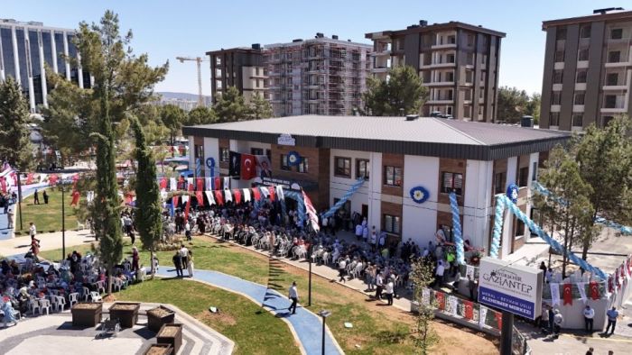 Alkışlar Uslu ailesine! Meral-Beyhan Uslu Alzheimer Merkezi Açıldı