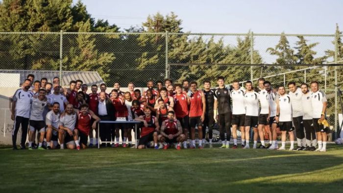 Mutlu Yıllar Maxim.. Gaziantep FK pasta kesti
