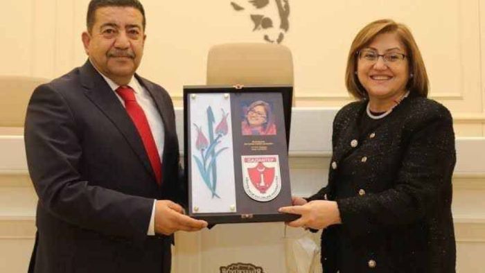 ASKF Başkanı Gözegir, Fatma Şahin’i ziyaret etti