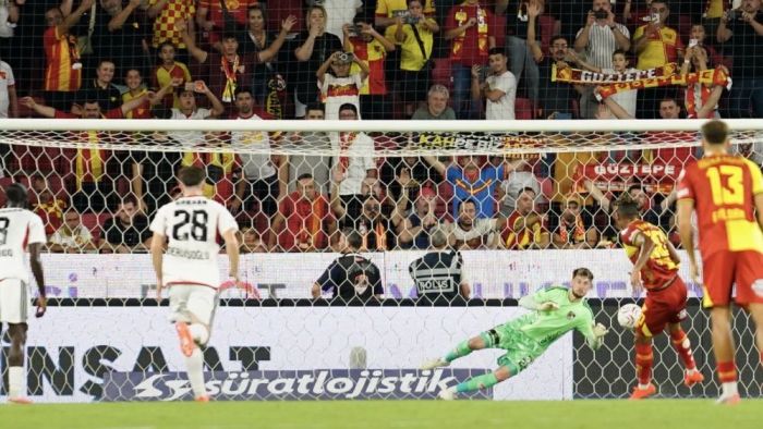 Kacper Tobiasz’dan Gaziantep FK’ya hayat öpücüğü