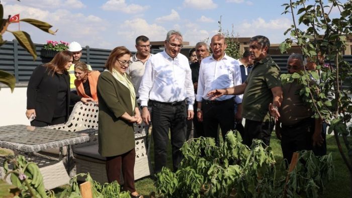 Fatma Şahin örnek Bahçeli Ev’i tanıttı: Hedef 100 bin konut