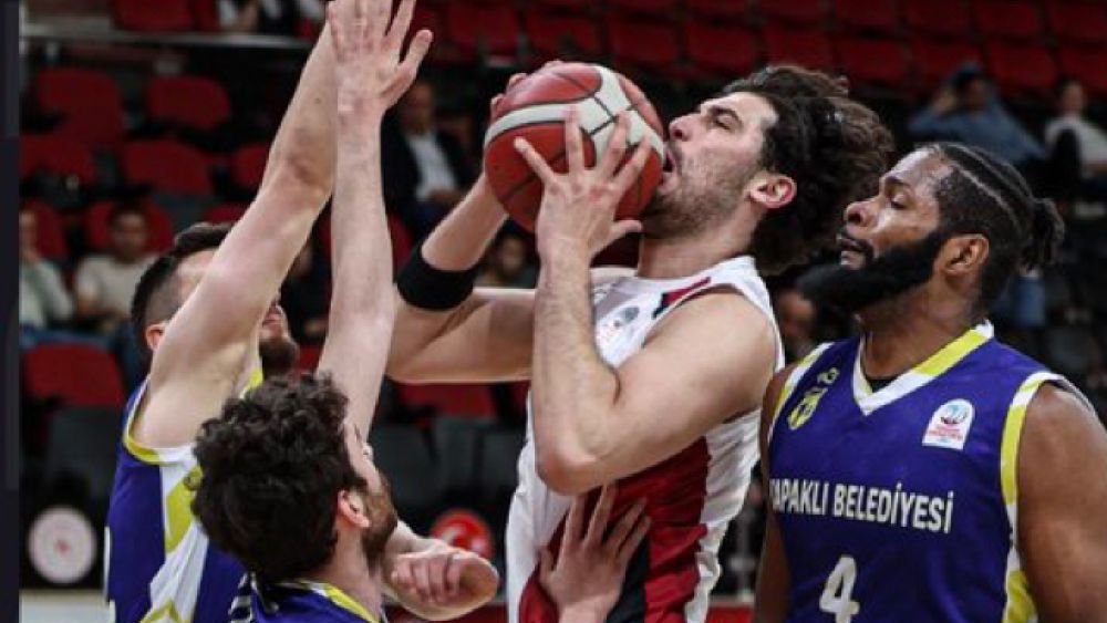 Gaziantep Basketbol farklı kazandı 104-76