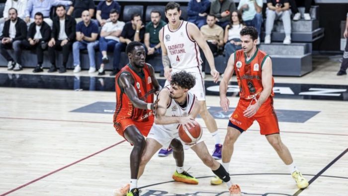 Gaziantep Basketbol çok farklı 70-67