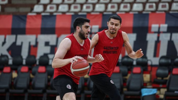 Gaziantep Basketbol yarı final için salona çıkıyor