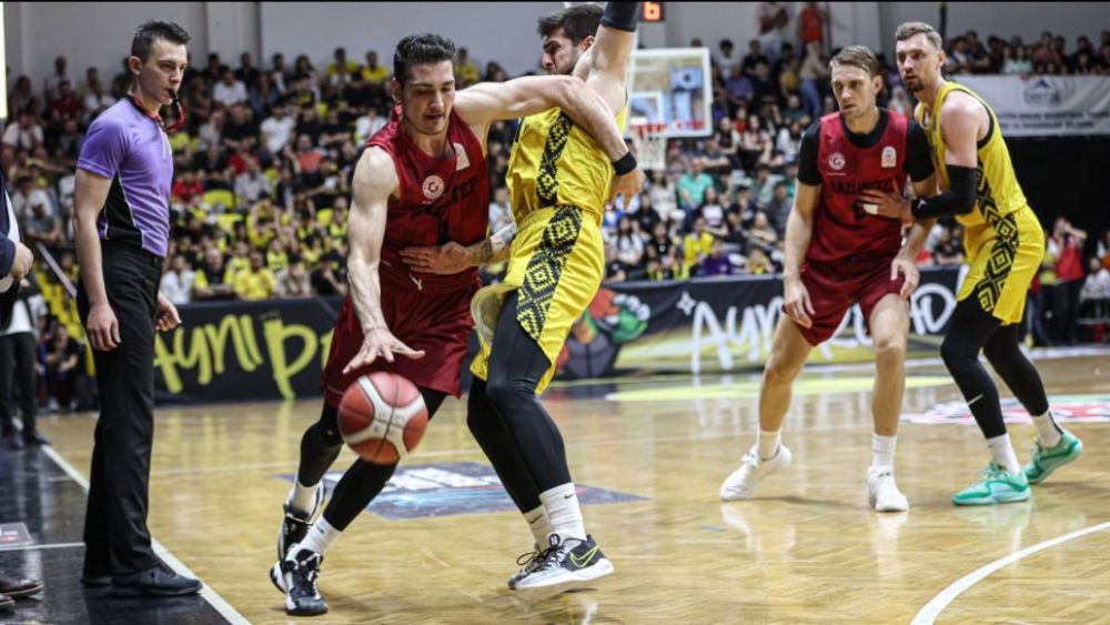 Mersin’de olay var! Gaziantep Basketbol ilk maçı kaybetti