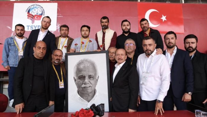 GAZİANTEP FK BASIN TRİBÜNÜNDE KENAN YÜCEL UNUTULMADI