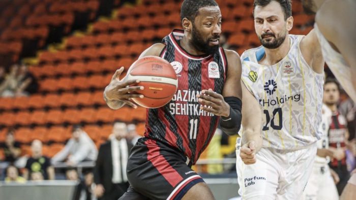 Gaziantep Basketbol kendine geldi 62-71