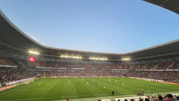 Sen ne güzelsin Gaziantep! Gaziantep FK tribünleri tıklım tıklım