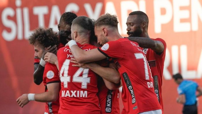 Flaş.. Flaş.. Gaziantep FK, Süper Lig’e tutundu 0-1
