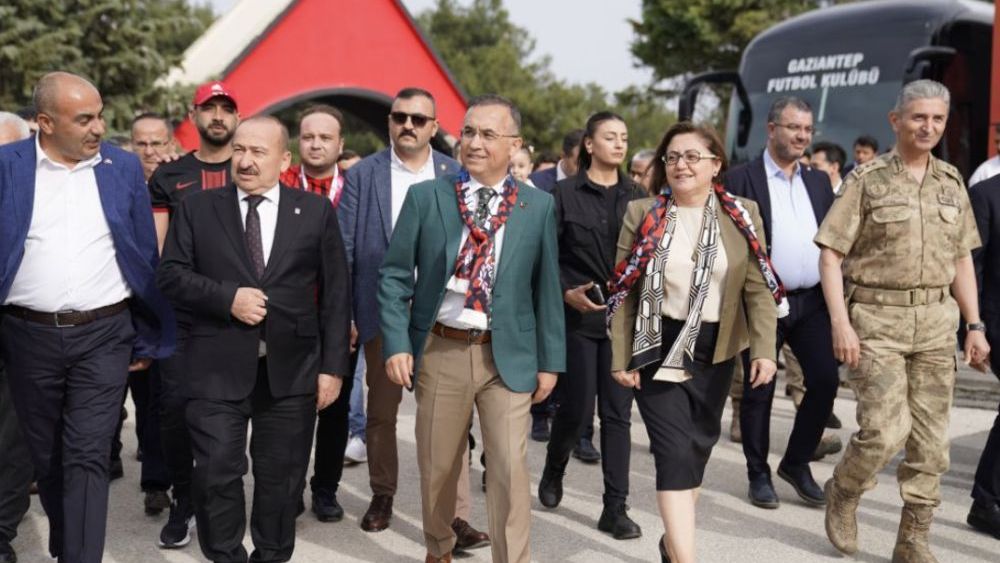 Gaziantep FK'da Memik Yılmaz, Çeber ve Şahin ile görüşecek