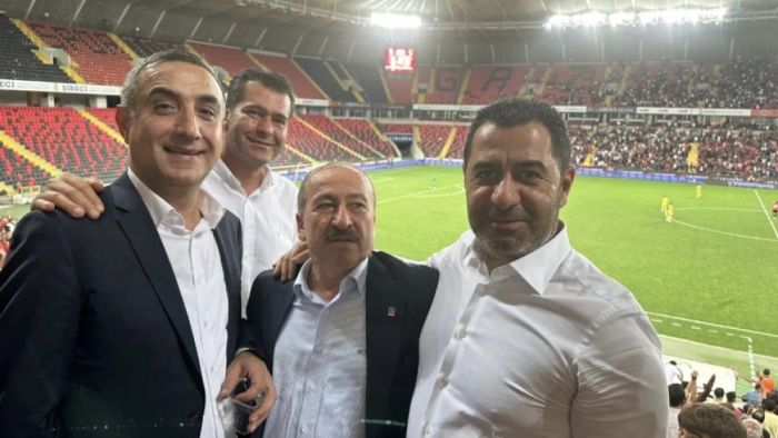 Yılmaz’ı ilk tebrik eden Bozgeyik oldu