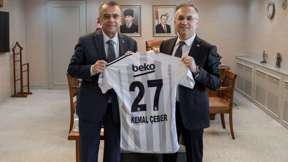 Beşiktaş’tan Vali Kemal Çeber’e ziyaret