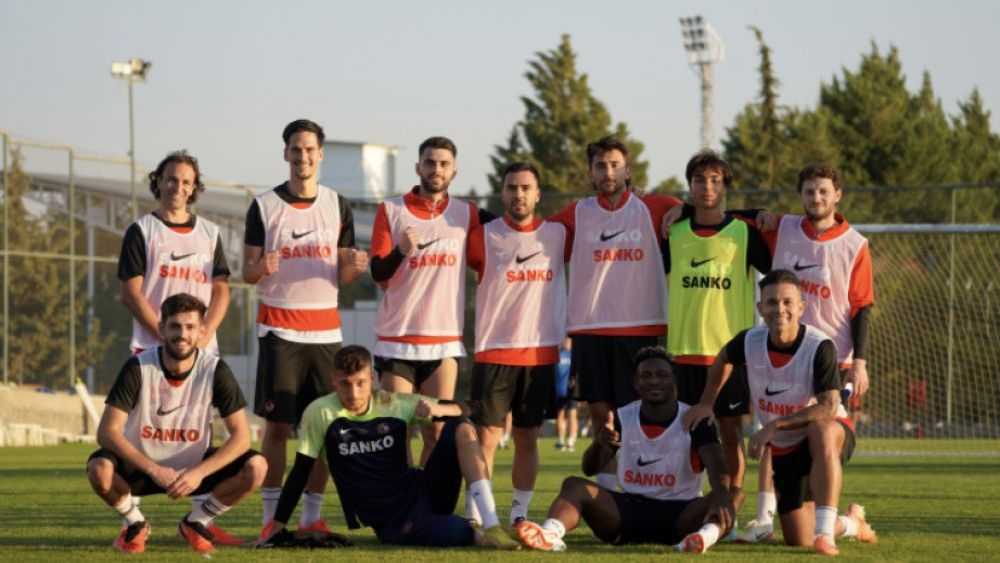 Gaziantep FK’da galibiyet pozu