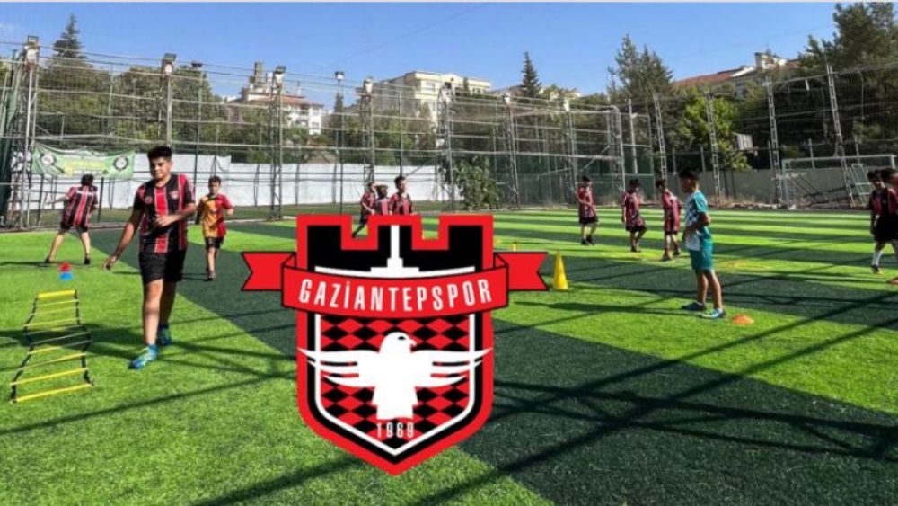 Ve.. Efsane Gaziantepspor sahaya indi! Antrenmanlar başladı