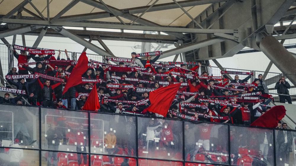 Taraftarlar Gaziantep FK’yı yalnız bırakmadı