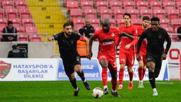 Hatayspor-Gaziantep FK maçında dostluk kazandı 0-0