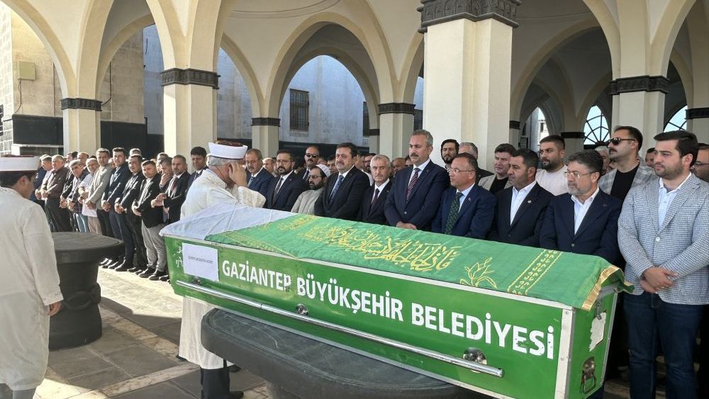 Bozgeyik’in ablası son yolculuğuna uğurlandı