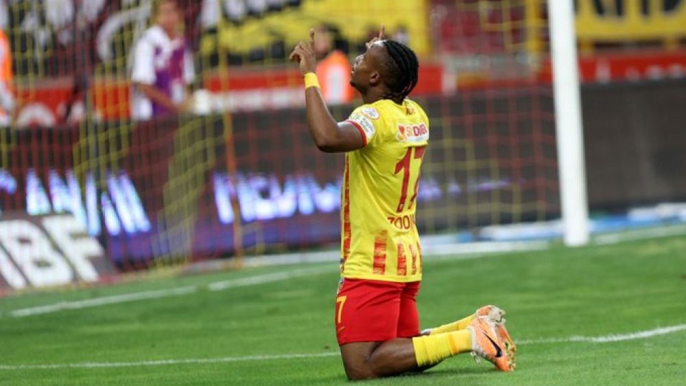 Kayserispor ilk galibiyetini aldı